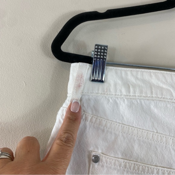 Pilcro White Cropped Raw Hem HYPHEN Distressed Jeans Mid-Rise Boho Denim Sz 28 - Picture 6 of 15